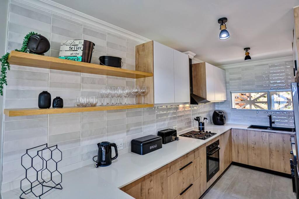شقة Large Sea View, Walk To Eateries, Loadshed Free باليتو المظهر الخارجي الصورة